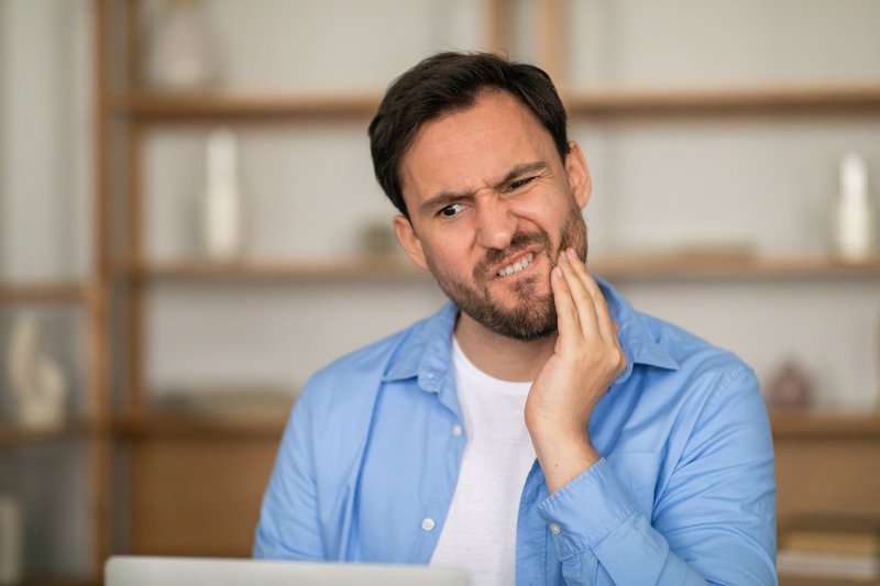 severe toothache dentist